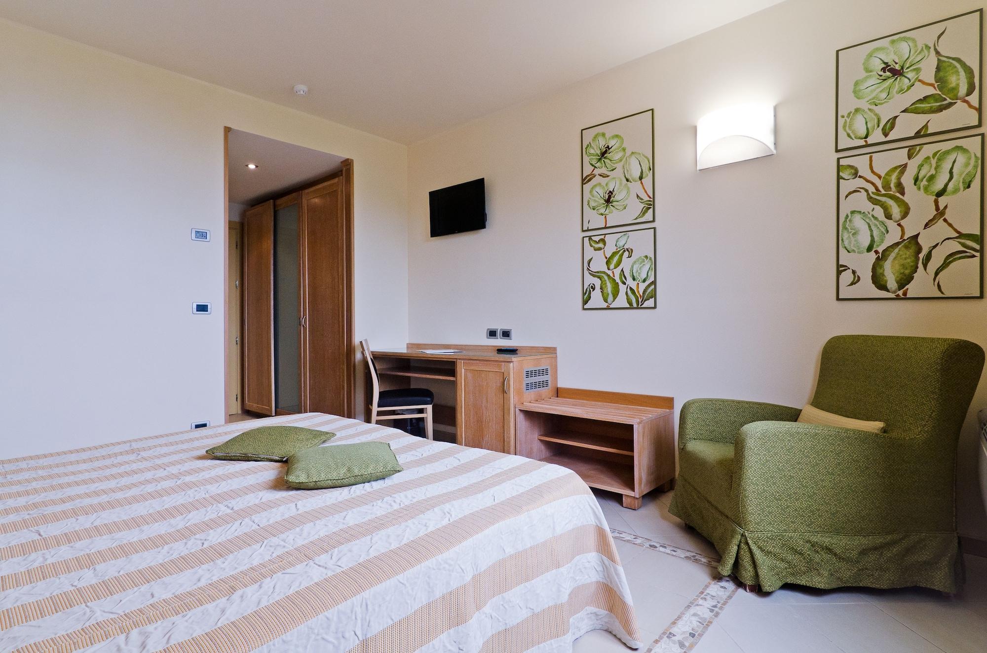 Castellaro Golf Resort Ngoại thất bức ảnh